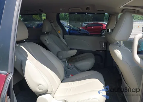 2013 Toyota Sienna Xle V6 8 Passenger from USA, damaged, VIN 5TDYK3DC4DS386055